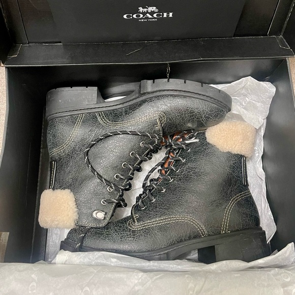 NIB Coach black lorimer leather boots size 7B 
Will include no brand slippers - Picture 1 of 16